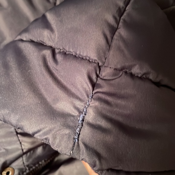 Navy puffer vest - Picture 13 of 14